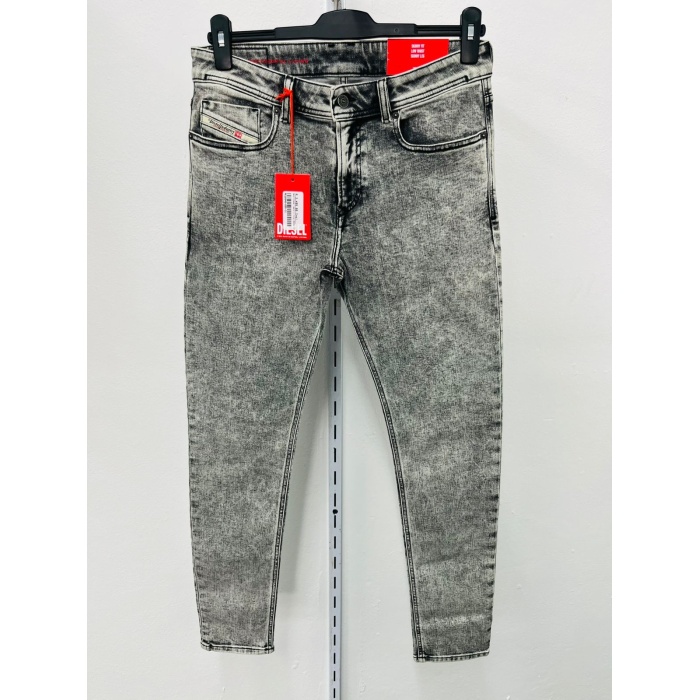 Diesel 1979 Sleenker 09c23 Skinny Jeans